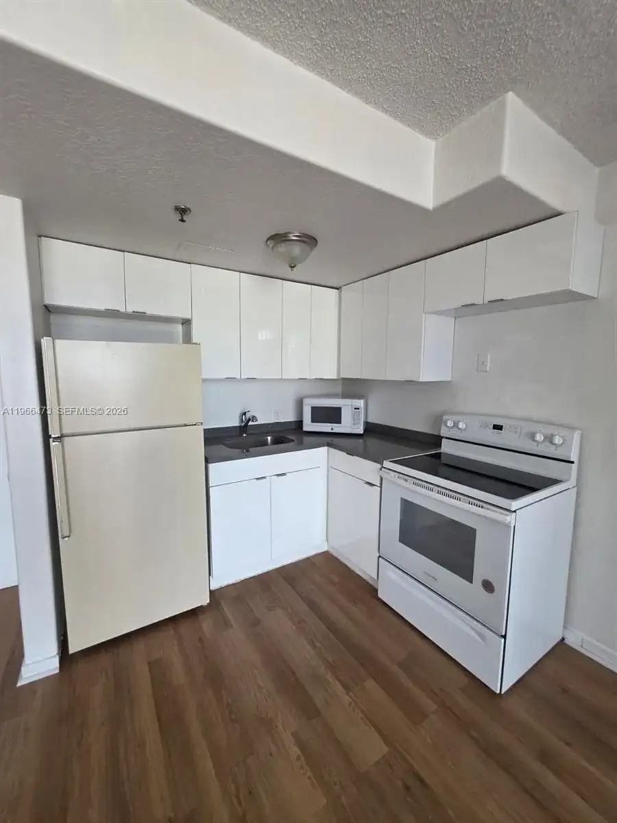 16450 NW 2nd Ave # 214, Miami FL 33169 photo 4