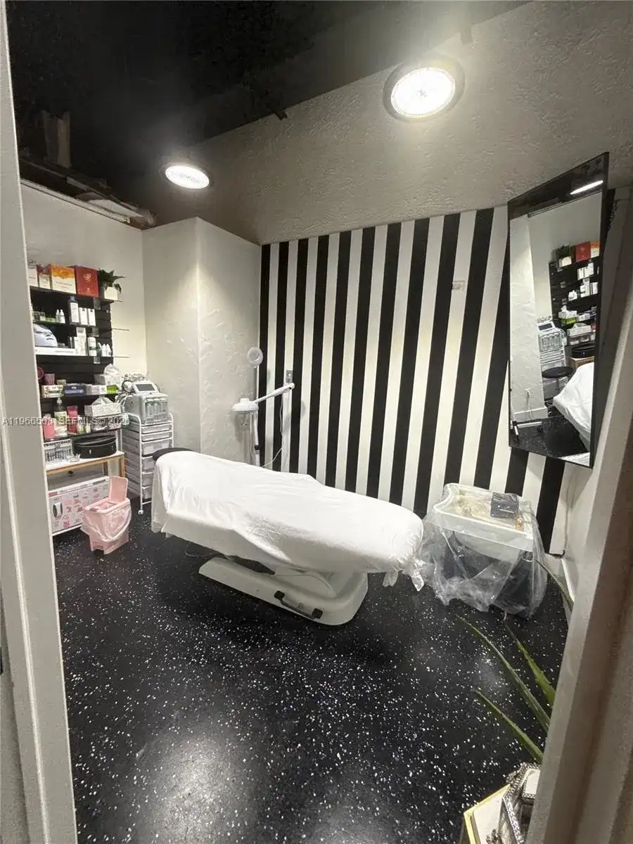 120 S Dixie Hwy, West Palm Beach FL 33401 photo 3