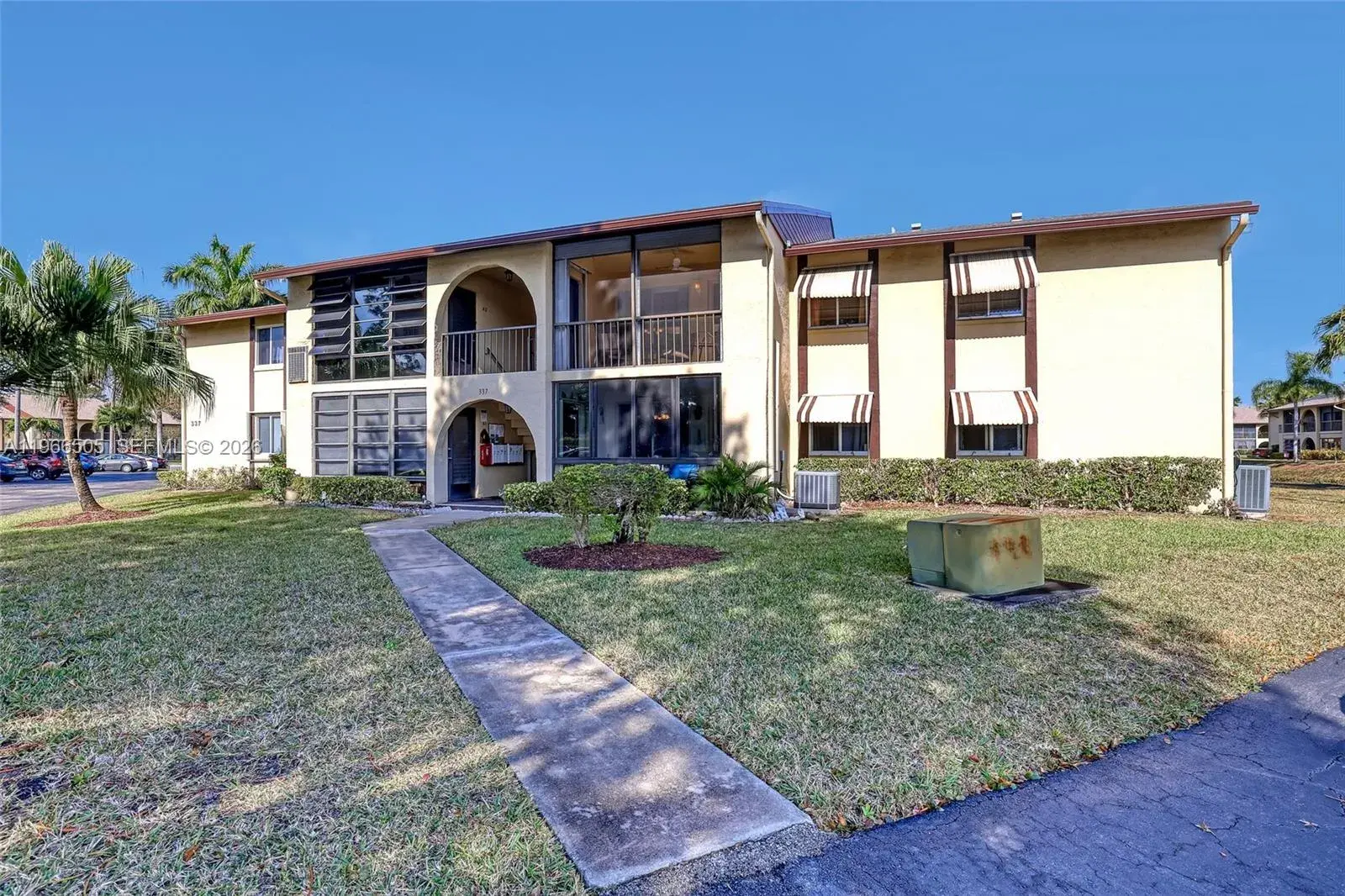 337 Pine Ridge Cir # 2, Green Acres FL 33463