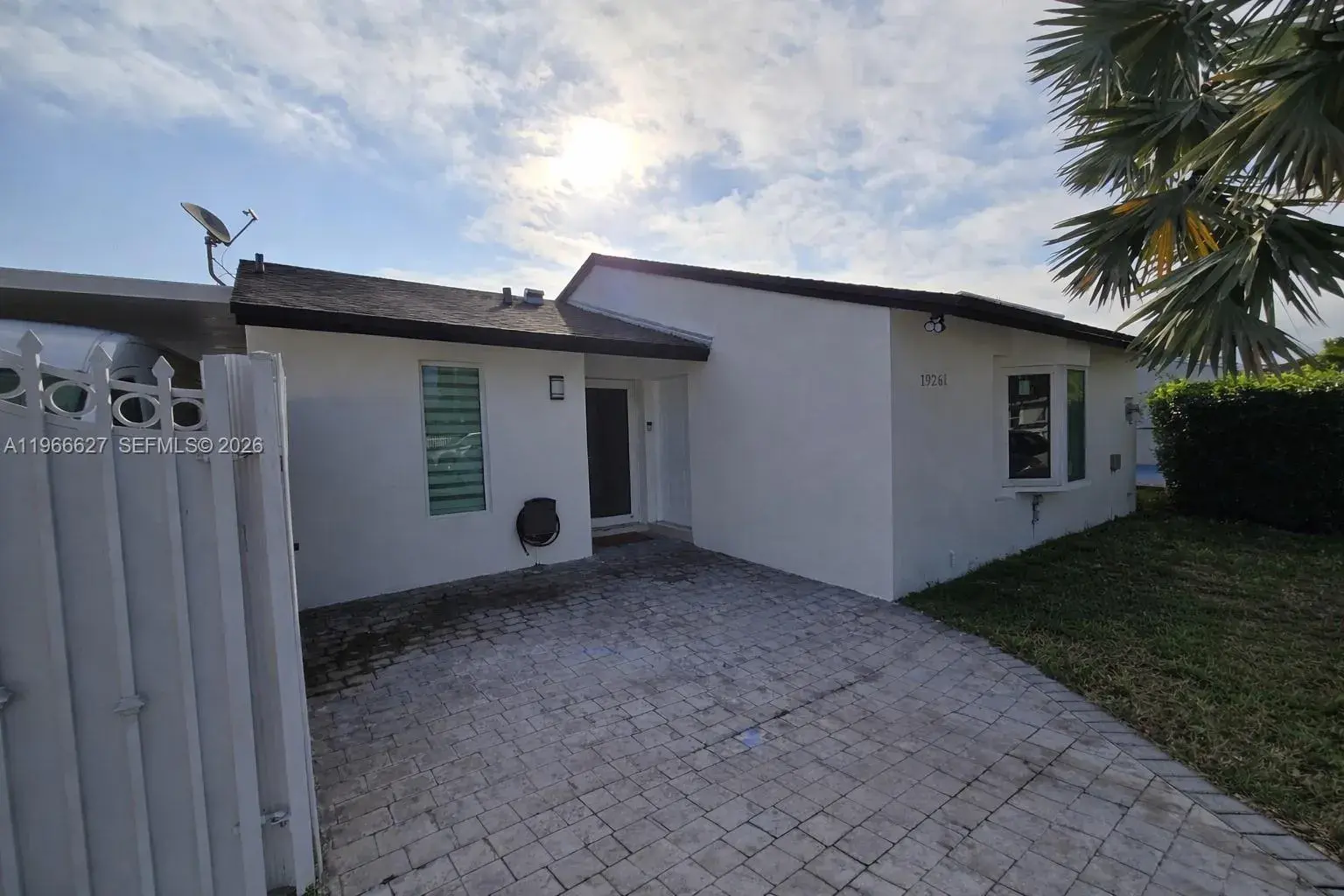 19261 SW 118th Ct, Miami FL 33177