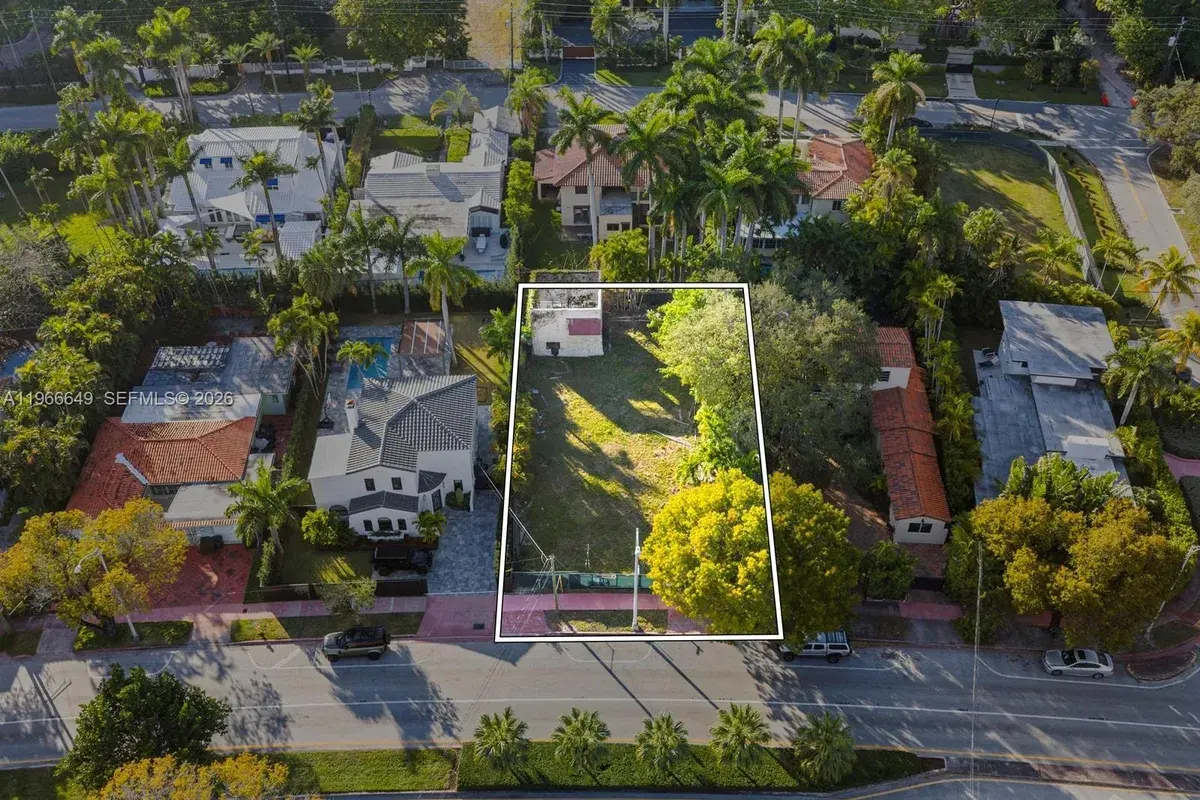 5838 Alton Rd, Miami Beach FL 33140