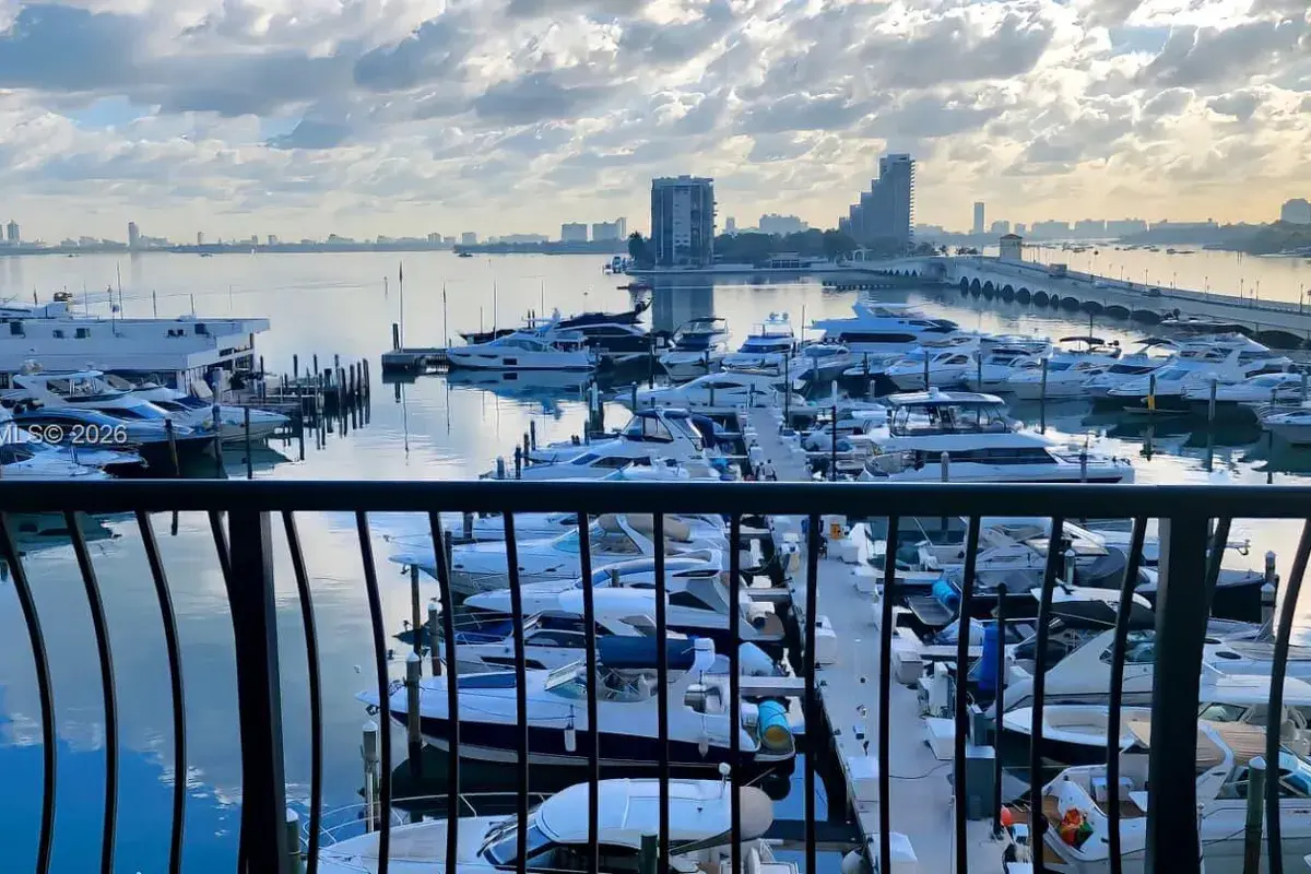 555 NE 15th St # 516, Miami FL 33132