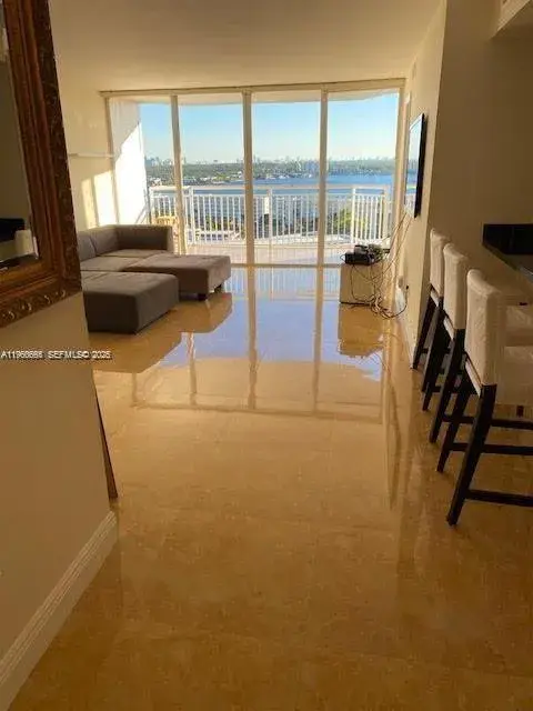 18031 Biscayne Blvd # 1601, Aventura FL 33160