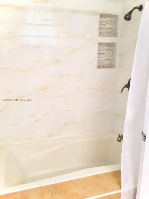 18031 Biscayne Blvd # 1601, Aventura FL 33160