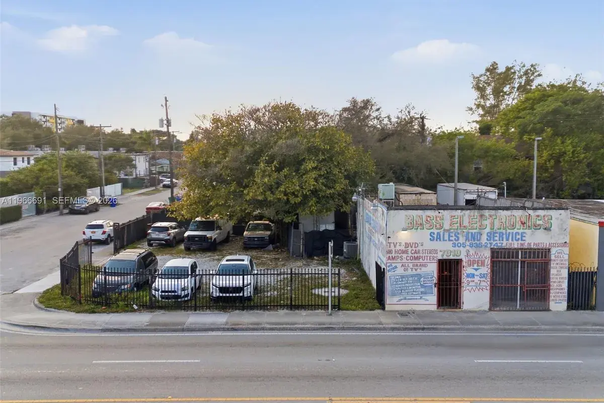 7010 NW 7th Ave, Miami FL 33150
