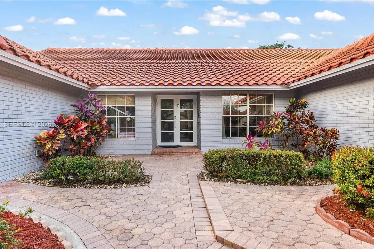1510 NW 97th Ter, Coral Springs FL 33071
