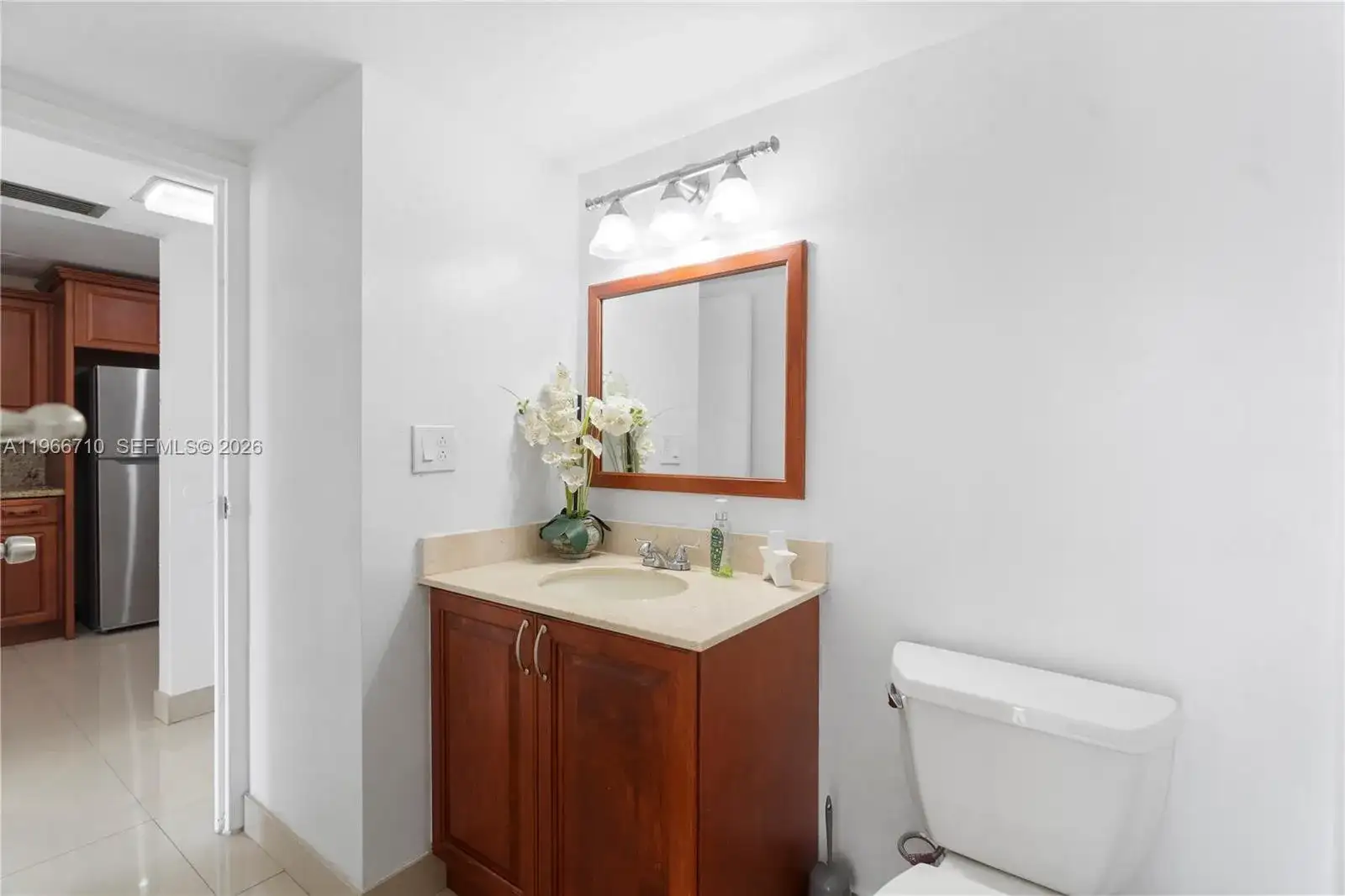 3675 N Country Club Dr # 105, Aventura FL 33180 photo 5