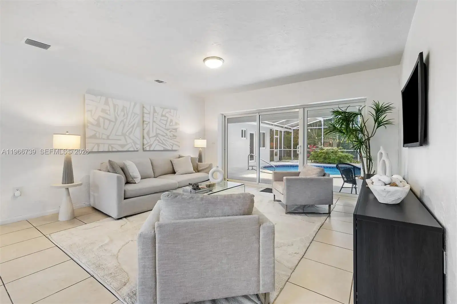 8260 SW 133 St, Pinecrest FL 33156 photo 4