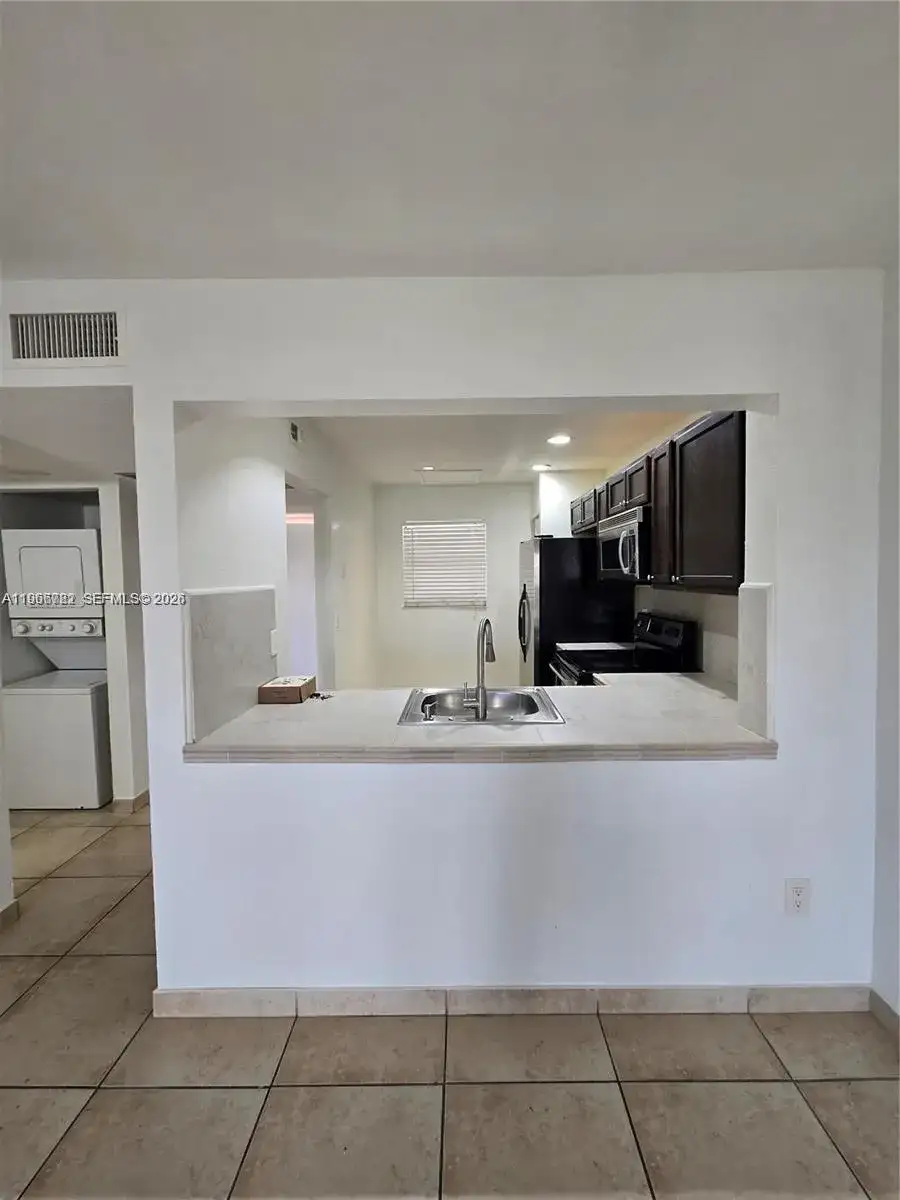 911 NE 209th Ter # 27, Miami FL 33179 photo 3