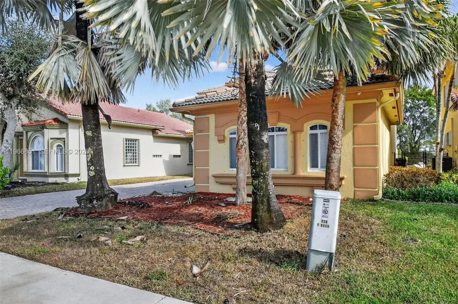 9041 Silver Glen Way, Lake Worth FL 33467 photo 2