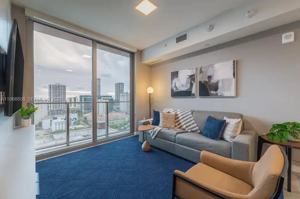 227 NE 2nd St # 1905, Miami FL 33132 photo 2