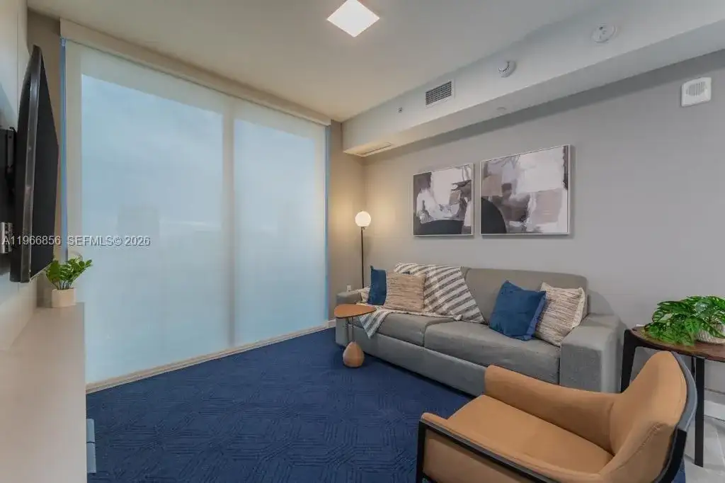 227 NE 2nd St # 1905, Miami FL 33132 photo 4