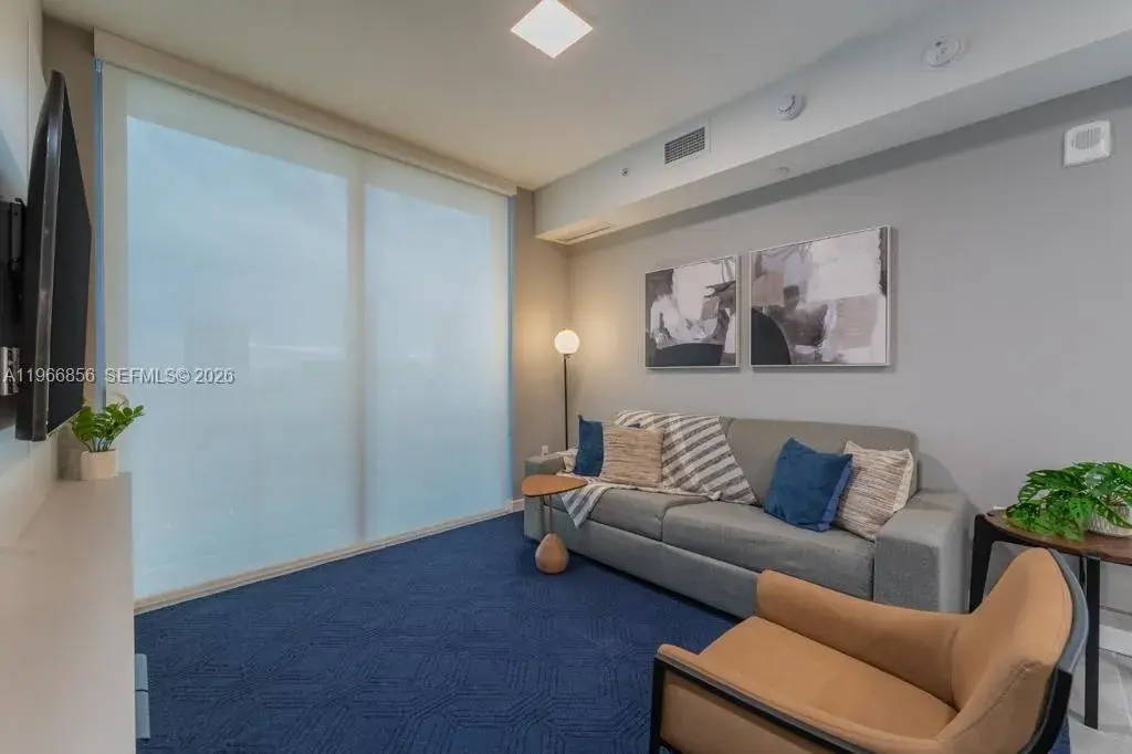 227 NE 2nd St # 1905, Miami FL 33132