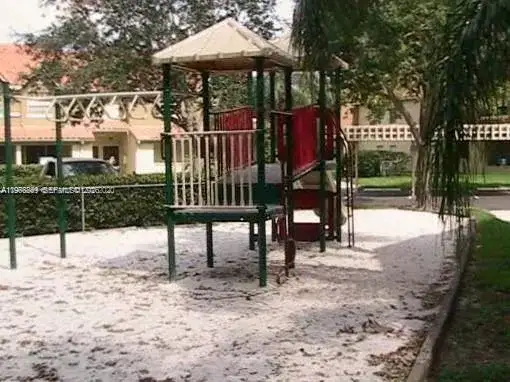 18328 NW 68th Ave # H, Hialeah FL 33015 photo 5