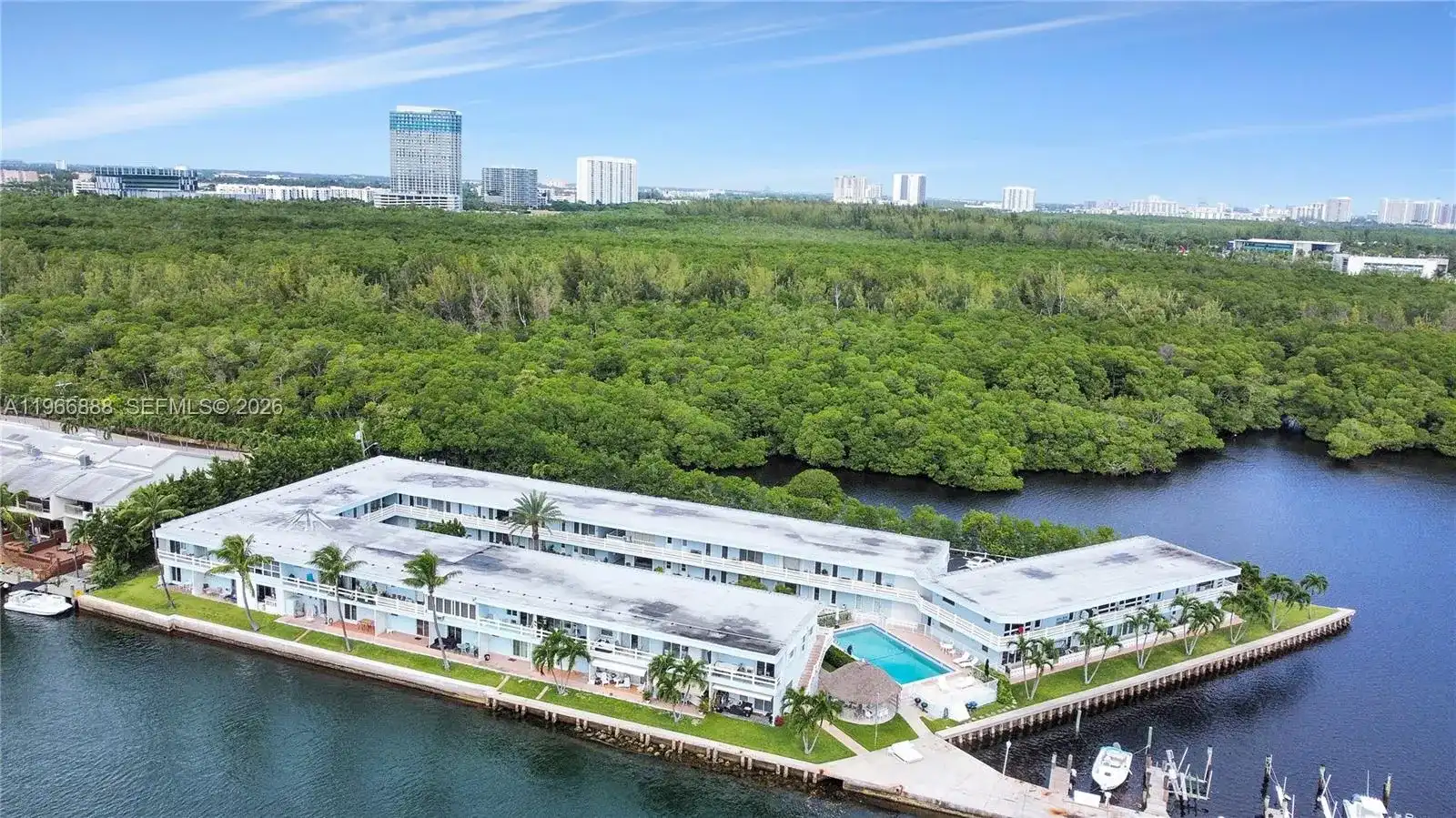 2700 NE 135th St # 12, North Miami FL 33181