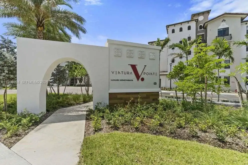 7850 Pasadena Blvd # B1, Pembroke Pines FL 33024