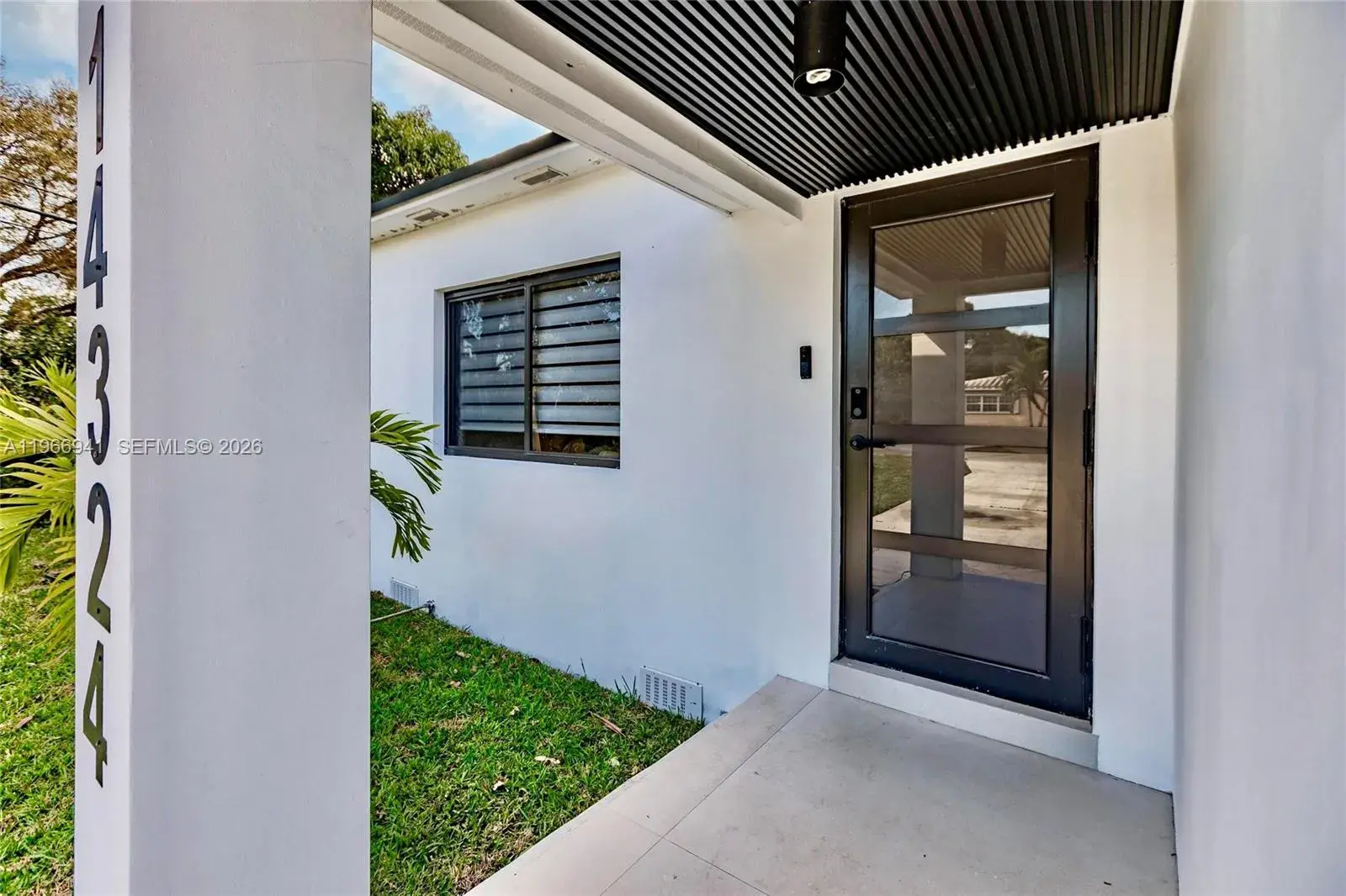 14324 Garden Dr, Miami FL 33168