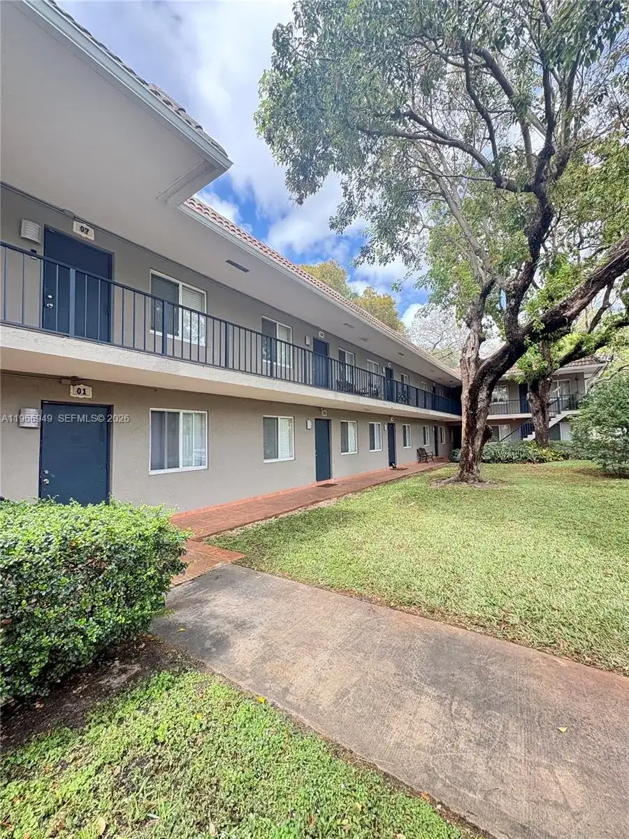 1111 SW 4th St, Fort Lauderdale FL 33312 photo 2