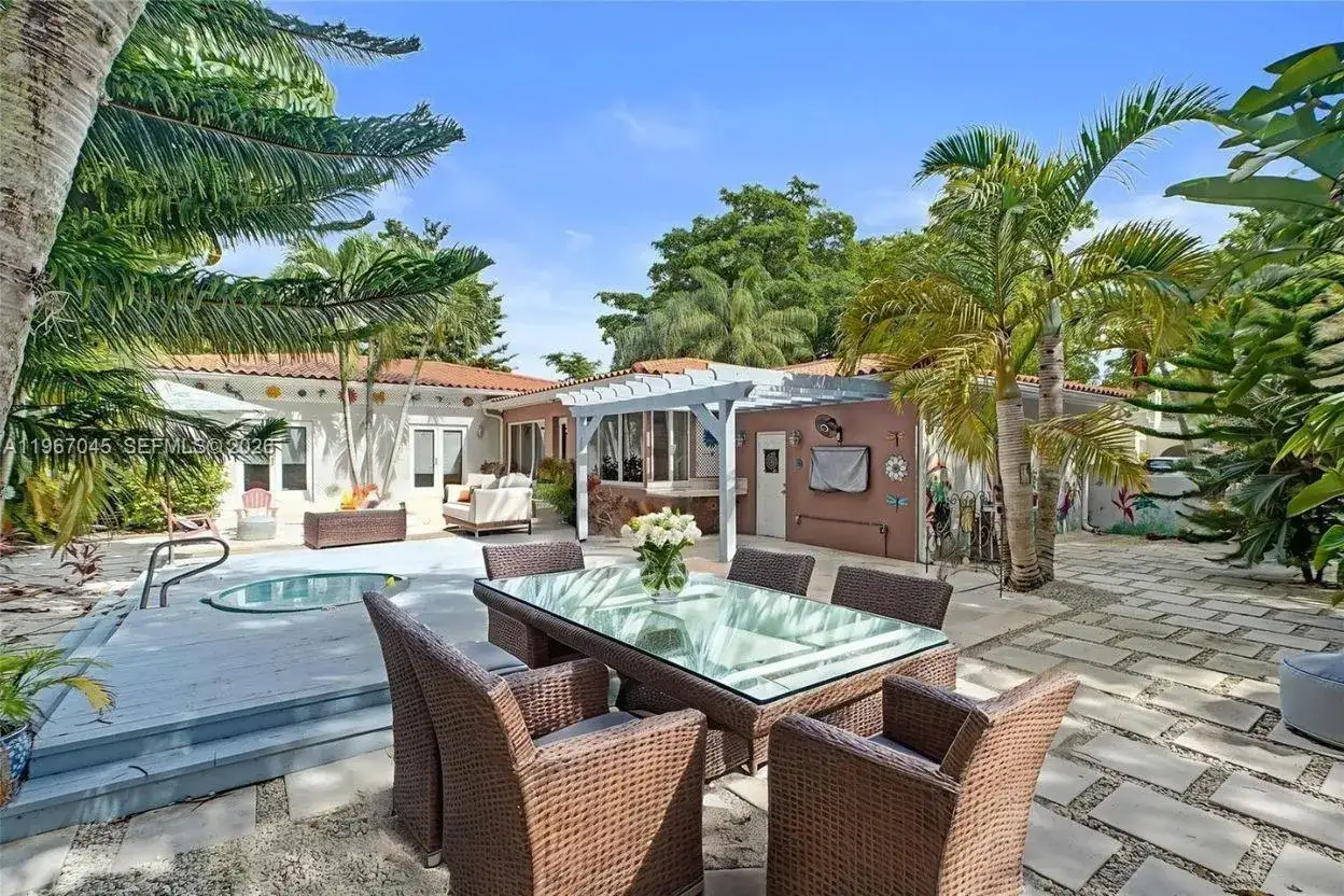 911 Mariana Ave, Coral Gables FL 33134 photo 5