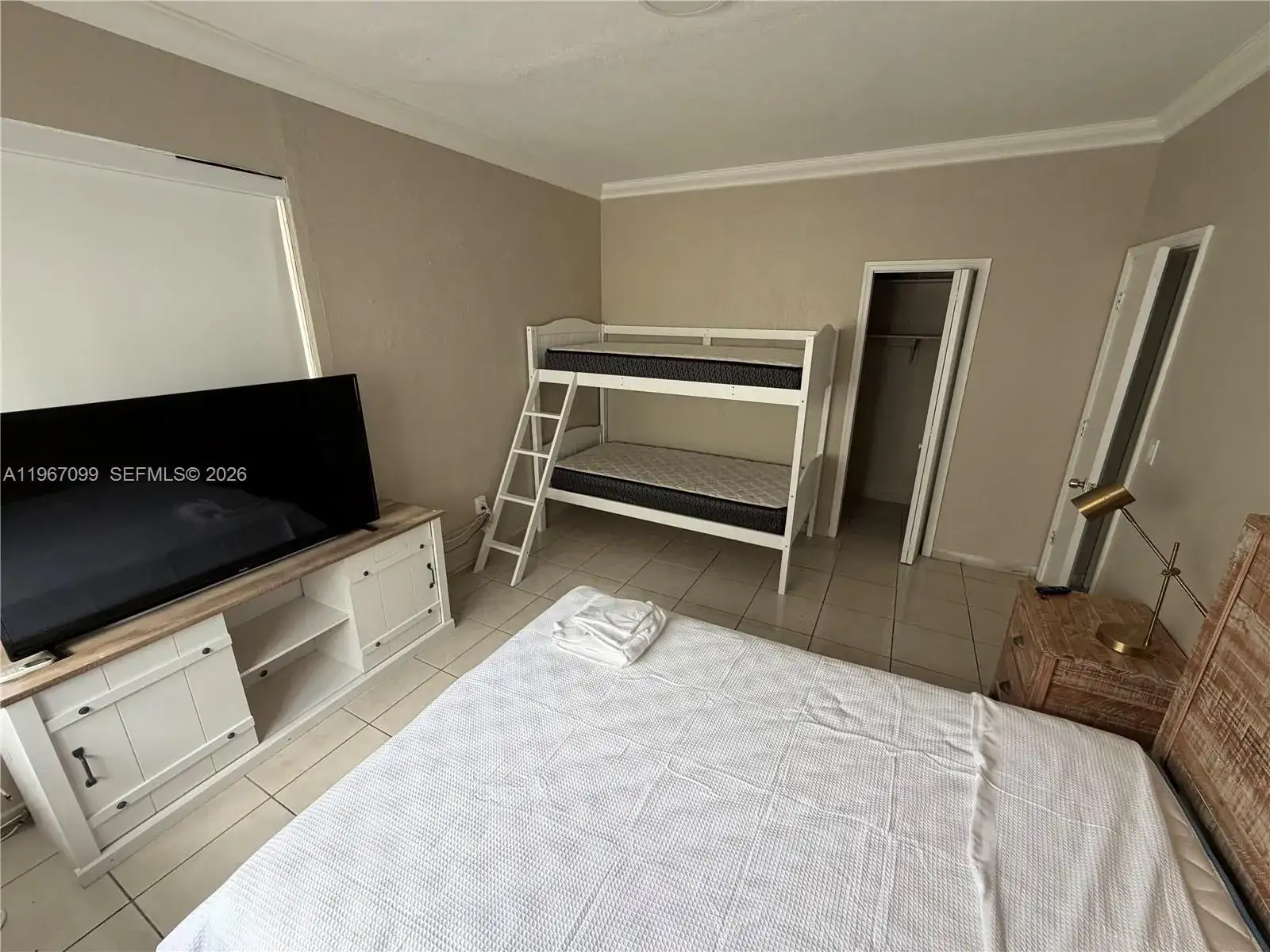 301 86th St # 3, Miami Beach FL 33141 photo 4