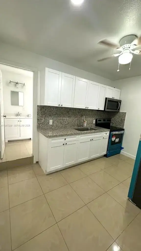 1770 NW 19th Ter # G, Miami FL 33125 photo 3