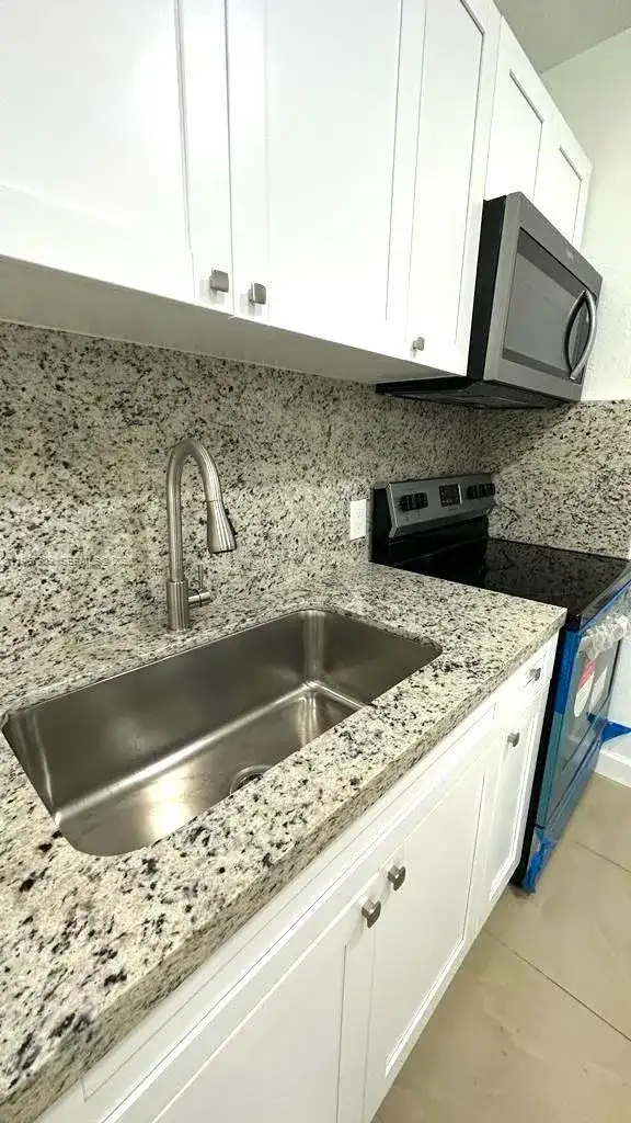 1770 NW 19th Ter # G, Miami FL 33125 photo 4