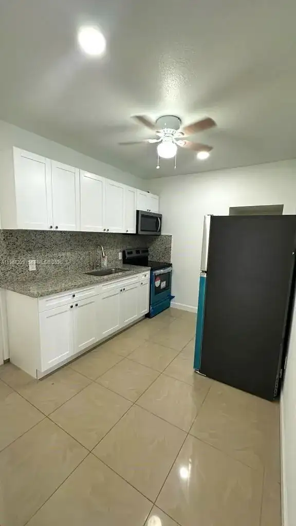 1770 NW 19th Ter # G, Miami FL 33125 photo 5