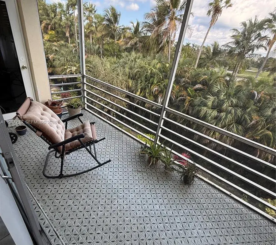700 NE 14th Ave # 409, Hallandale Beach FL 33009