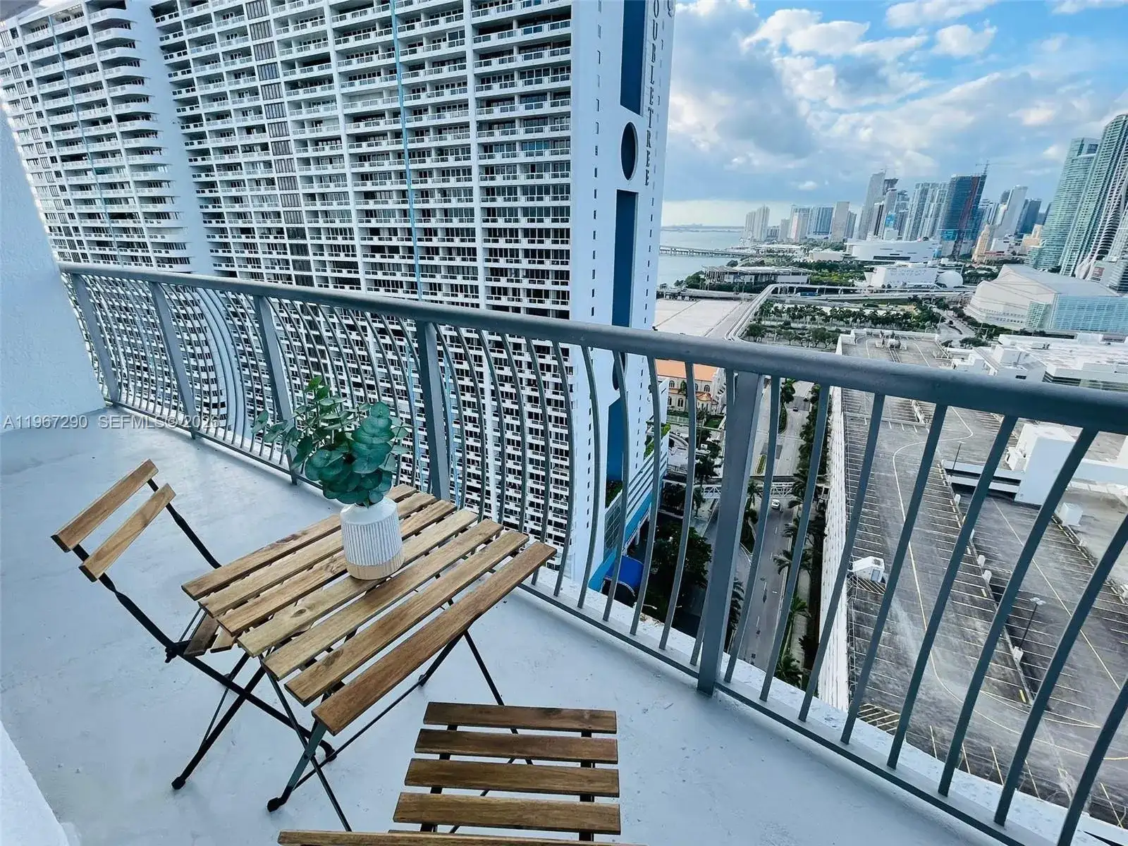1750 N Bayshore Dr # 2710, Miami FL 33132 photo 3