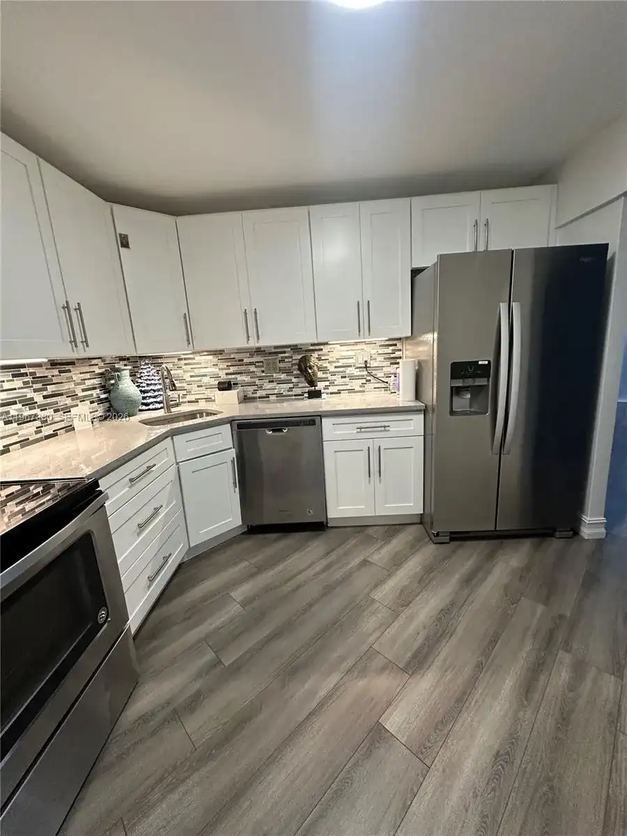 2750 NE 183rd St, Aventura FL 33160