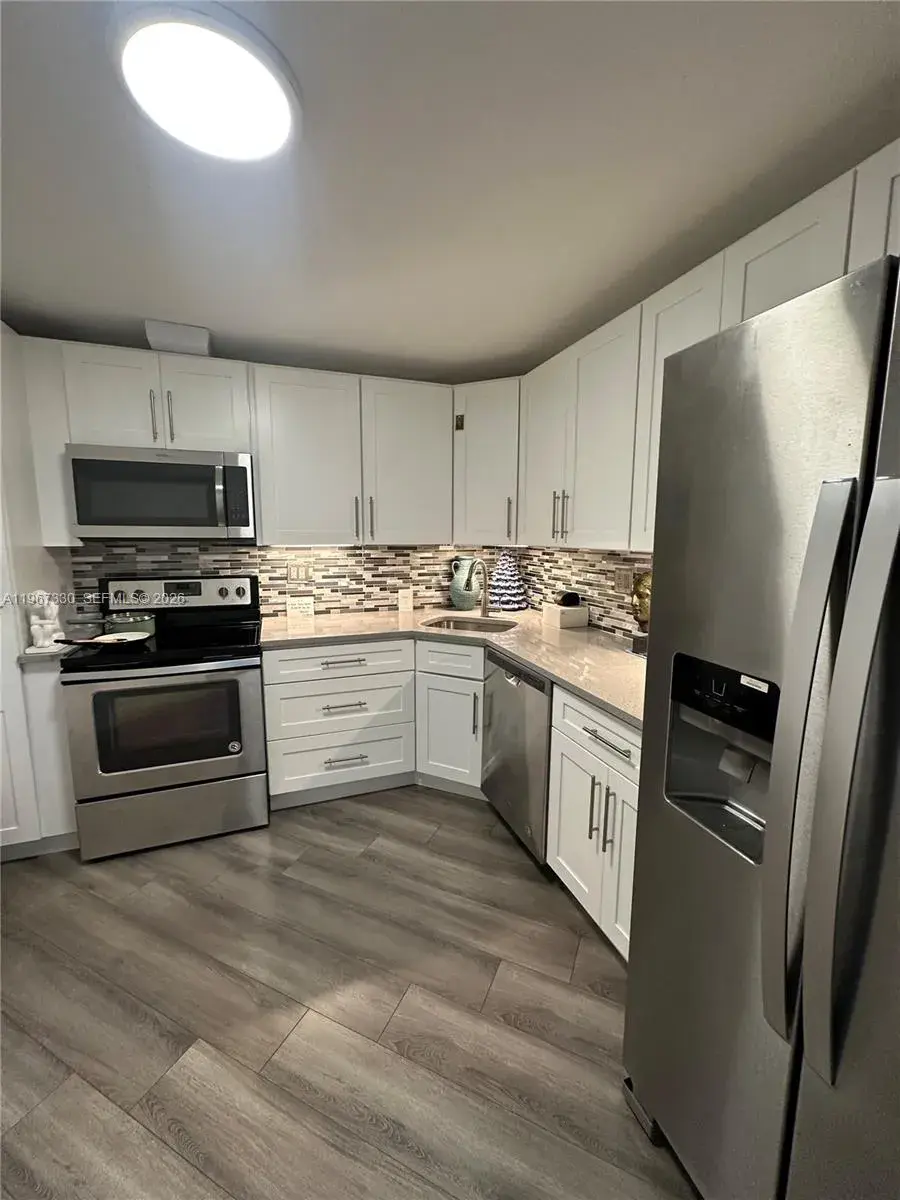 2750 NE 183rd St, Aventura FL 33160