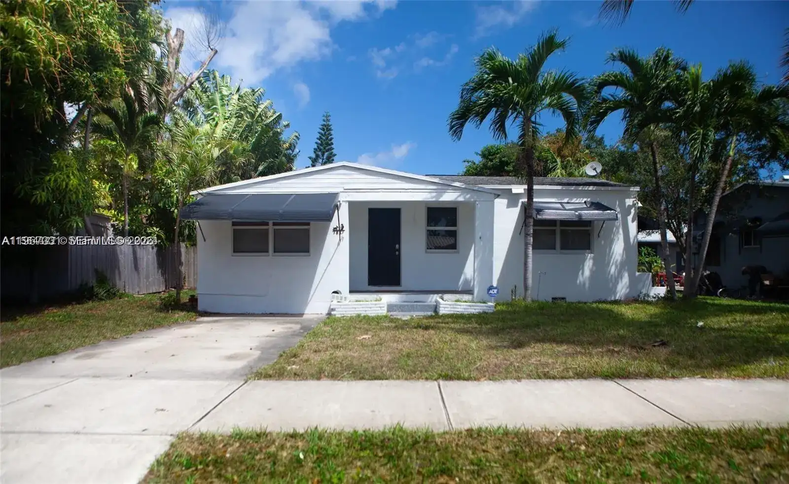 1821 Harding St, Hollywood FL 33020 photo 4