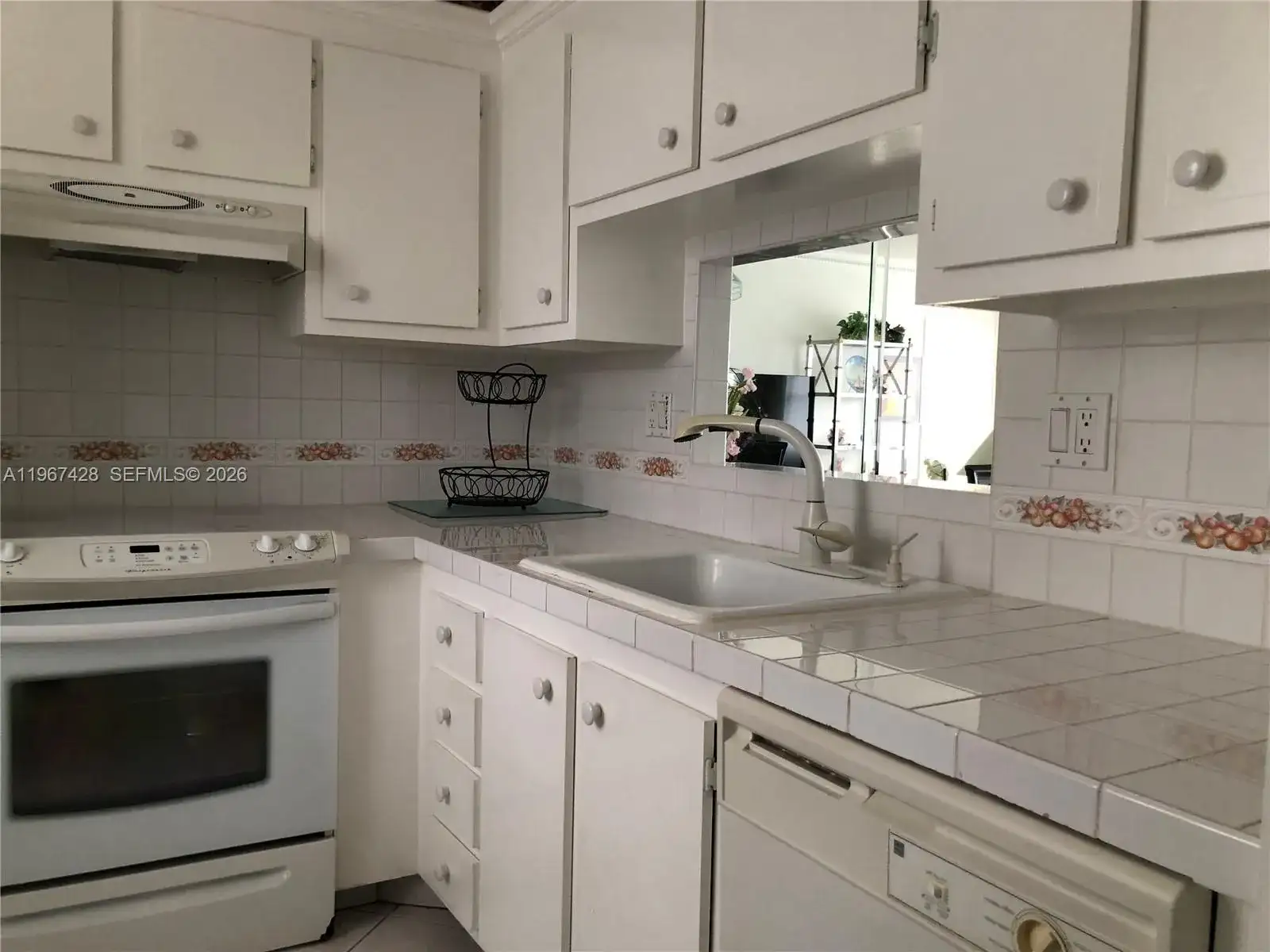 4806 NW 36th St # 607, Lauderdale Lakes FL 33319 photo 3