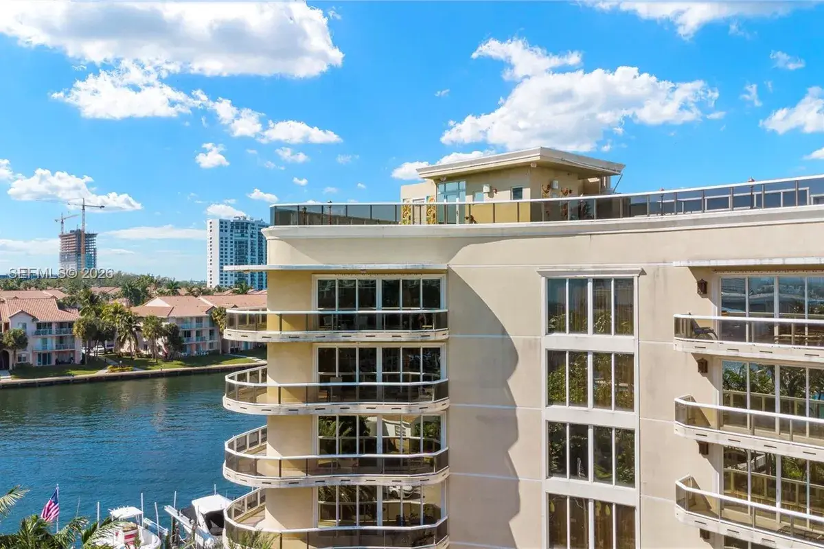 12 Seacrest Pkwy # 3, Hollywood FL 33019