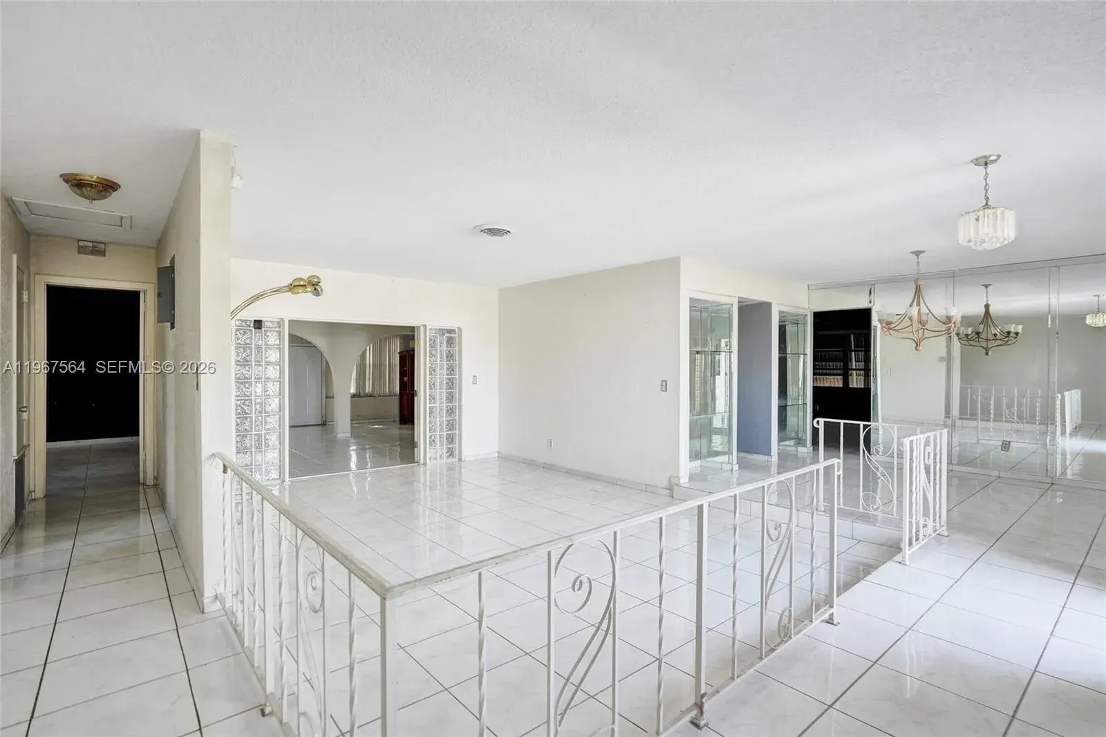4966 NW 39th St, Lauderdale Lakes FL 33319