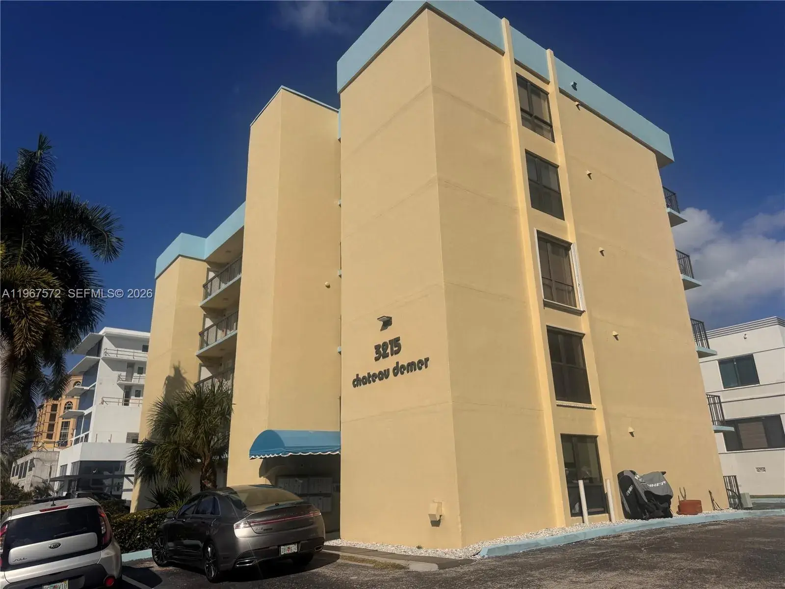3215 N Ocean Dr # 302, Hollywood FL 33019
