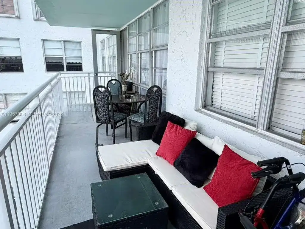 301 174th St # 1901, Sunny Isles Beach FL 33160 photo 4