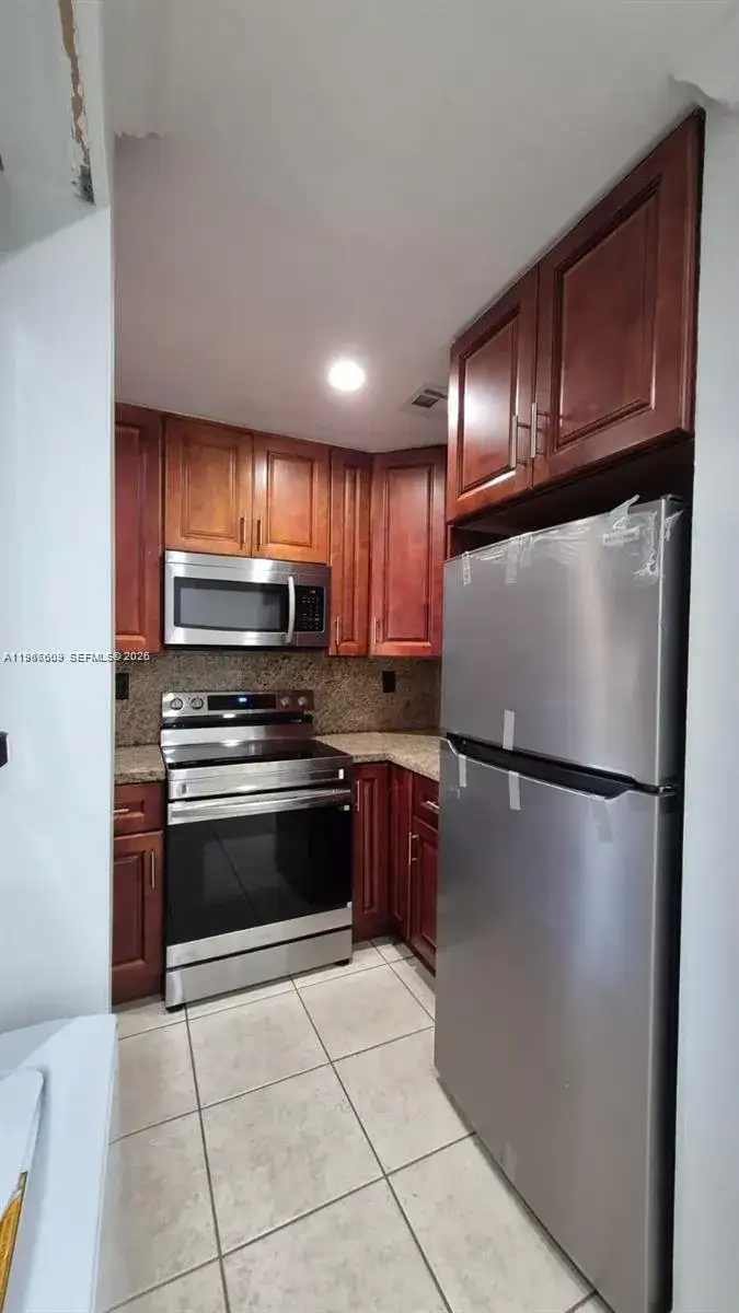 8531 SW 109th Ave, Miami FL 33173 photo 2