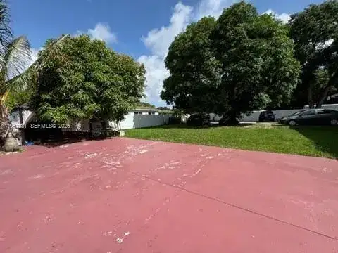 735 NE 152nd St, Miami FL 33162 photo 3