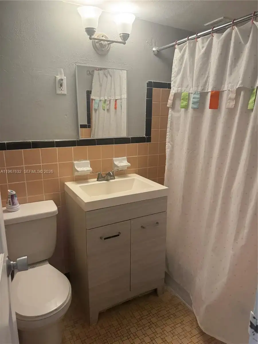 6484 Indian Creek Dr # 115, Miami Beach FL 33141 photo 5