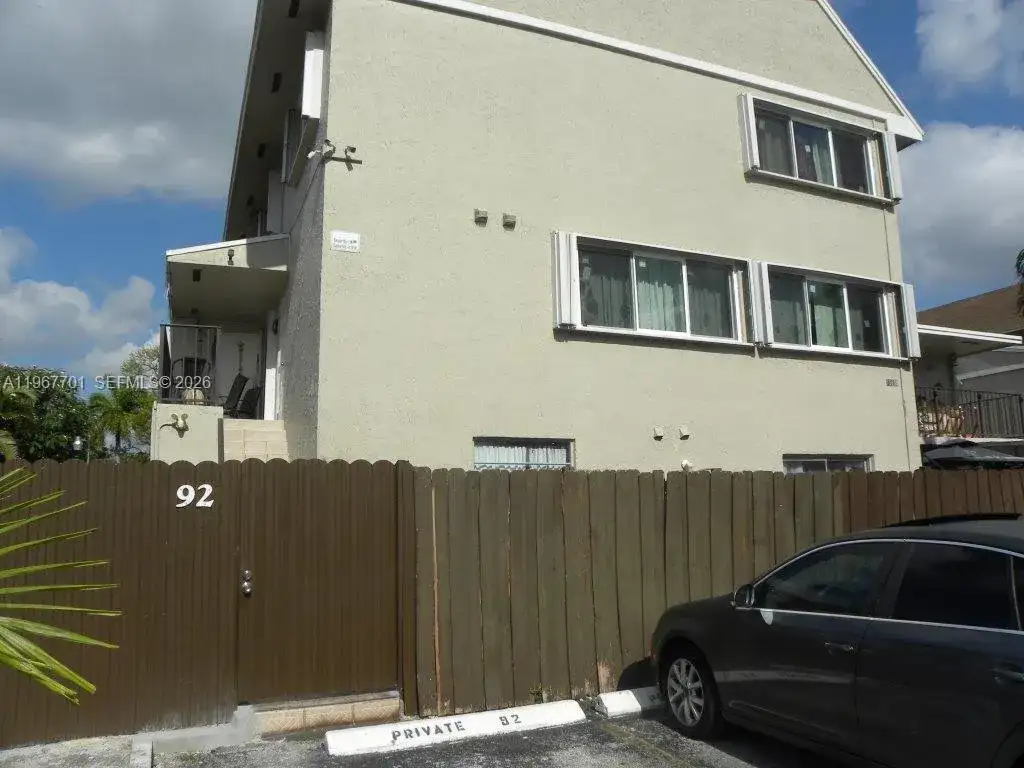 15690 SW 82nd Cir Ln # 1, Miami FL 33193 photo 2