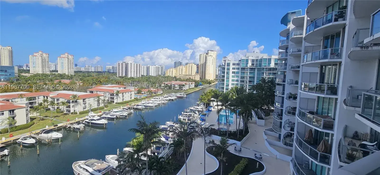 3029 NE 188th St # 811, Aventura FL 33180