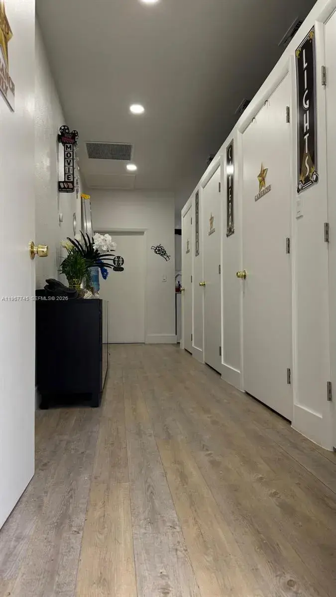 213 Park Blvd, Miami FL 33126