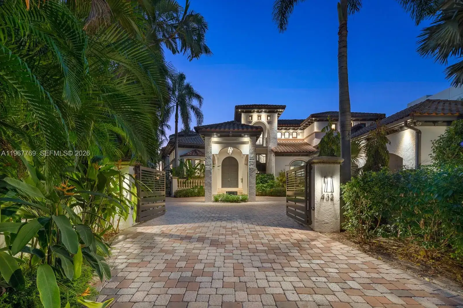 432 S Hibiscus Dr, Miami Beach FL 33139 photo 2