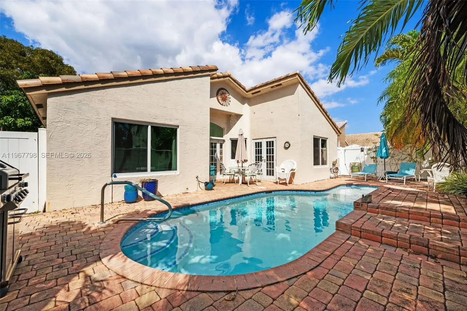 372 NW 45th Ter, Deerfield Beach FL 33442 photo 2