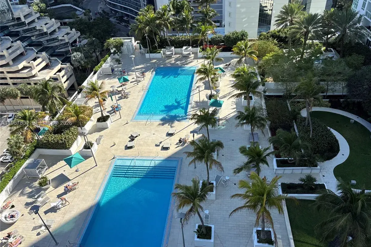 950 Brickell Bay Dr # 2007, Miami FL 33131