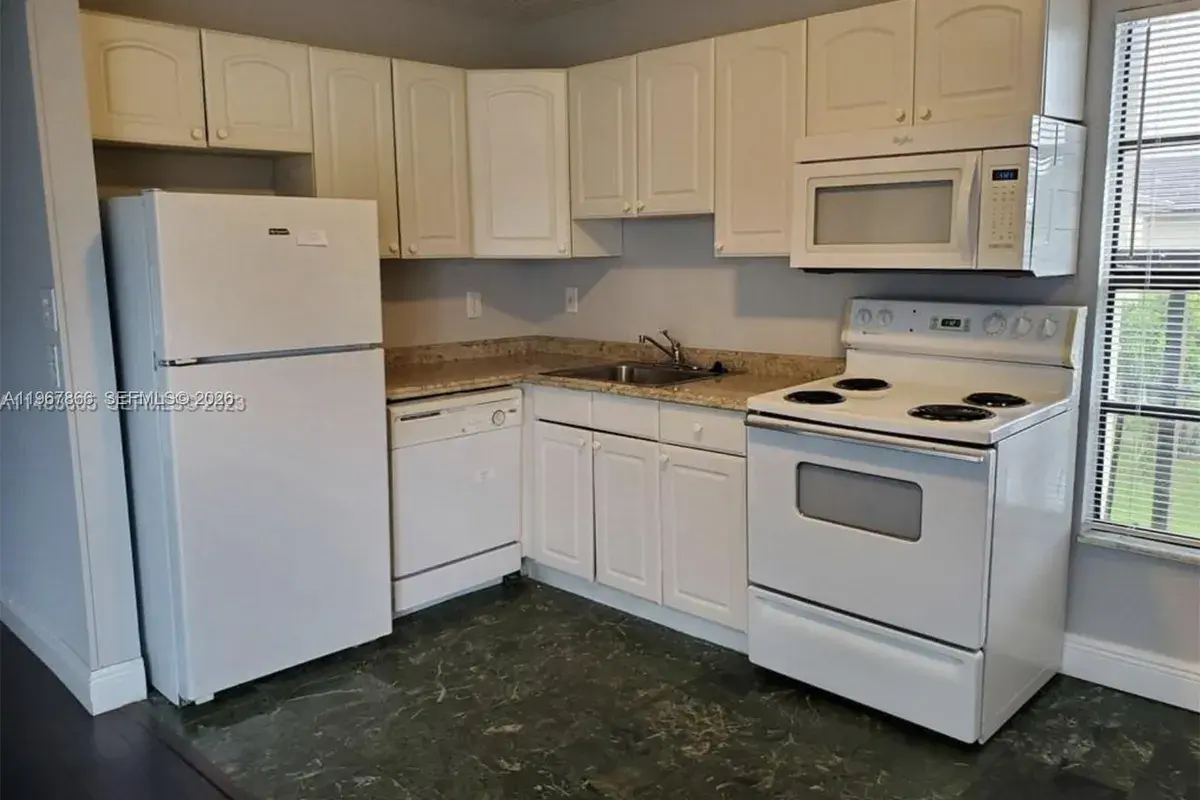 3006 Coral Ridge Dr # 210B, Coral Springs FL 33065