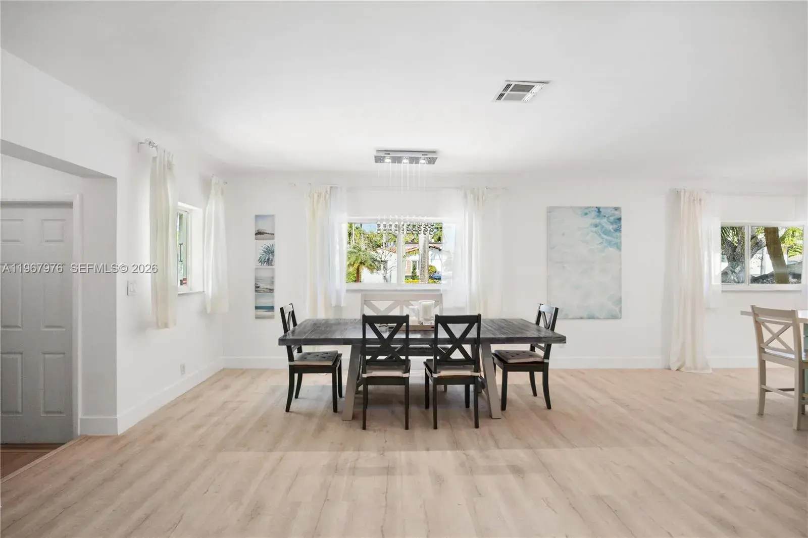 1070 Tyler St, Hollywood FL 33019