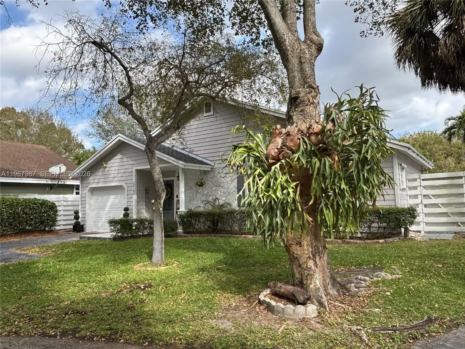 15109 SW 141st Ct, Miami FL 33186 photo 2