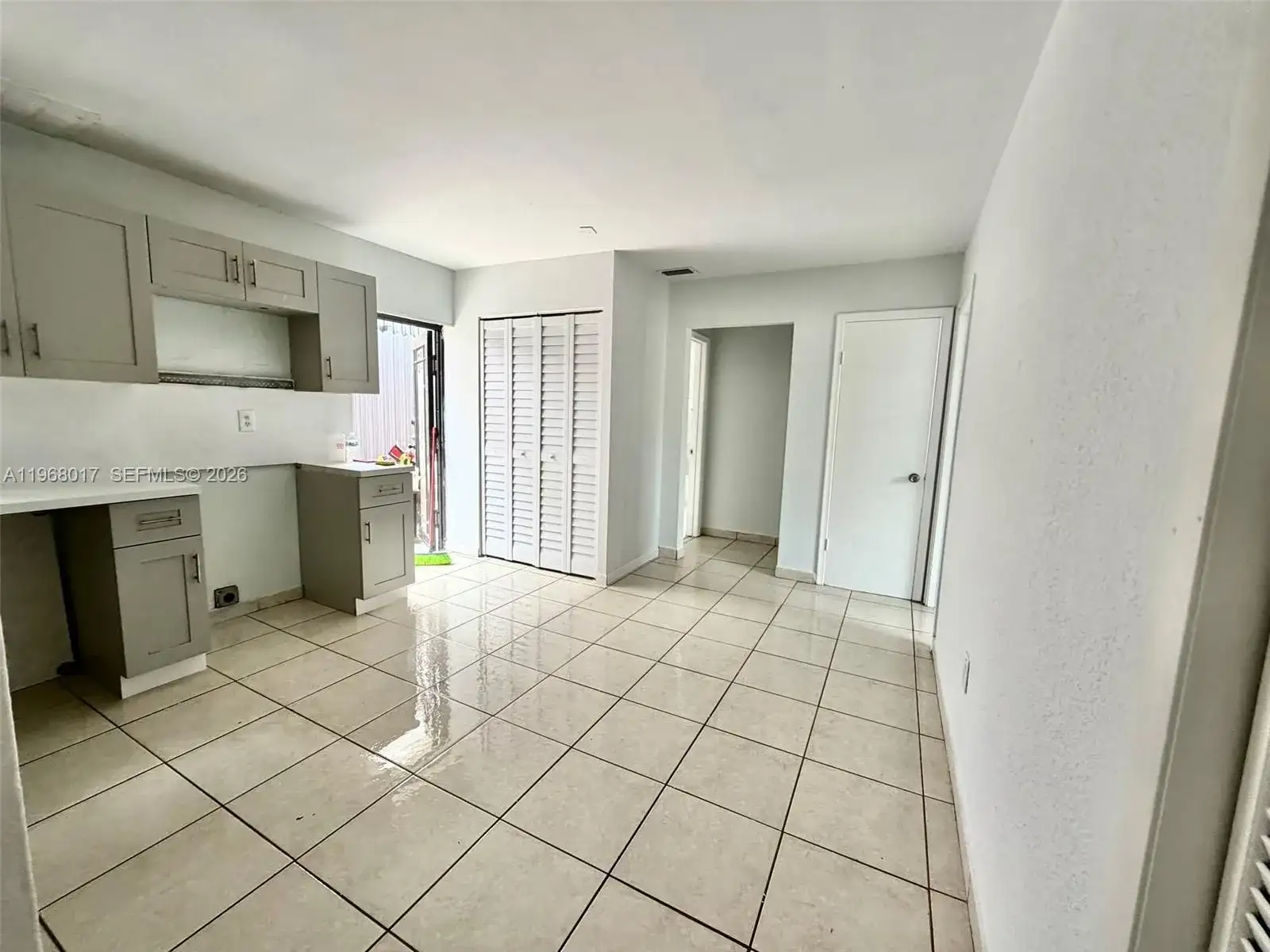 137xx SW 32nd St, Miami FL 33175 photo 2